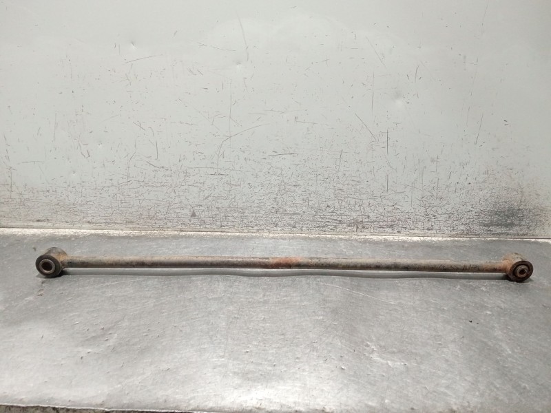Recambio de brazo suspension inferior trasero derecho para nissan terrano ii (r20) 2.7 tdi 4wd referencia OEM IAM BARRA PANHARD 