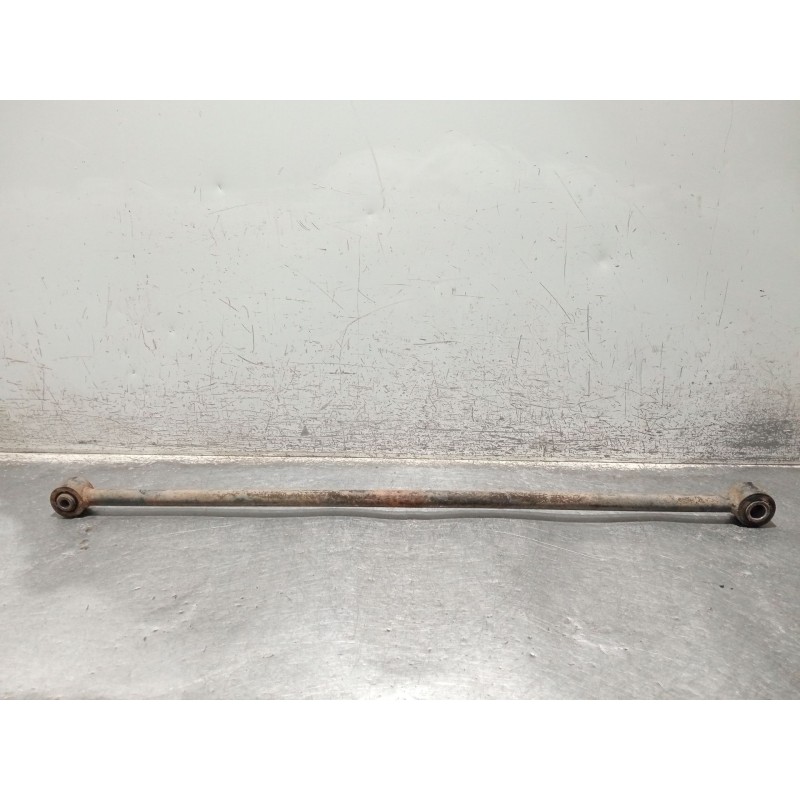 Recambio de brazo suspension inferior trasero derecho para nissan terrano ii (r20) 2.7 tdi 4wd referencia OEM IAM BARRA PANHARD 