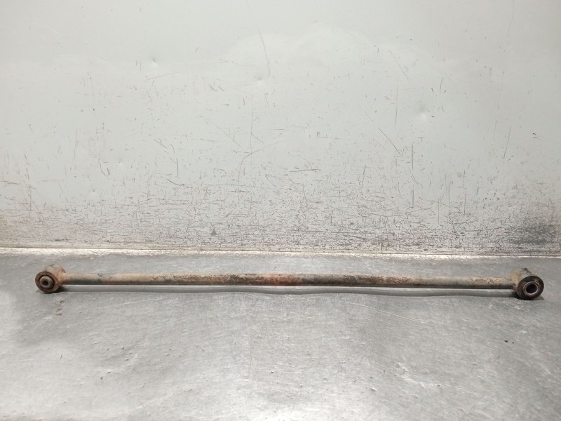 Recambio de brazo suspension inferior trasero derecho para nissan terrano ii (r20) 2.7 tdi 4wd referencia OEM IAM BARRA PANHARD 