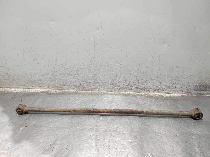 Recambio de brazo suspension inferior trasero derecho para nissan terrano ii (r20) 2.7 tdi 4wd referencia OEM IAM BARRA PANHARD 