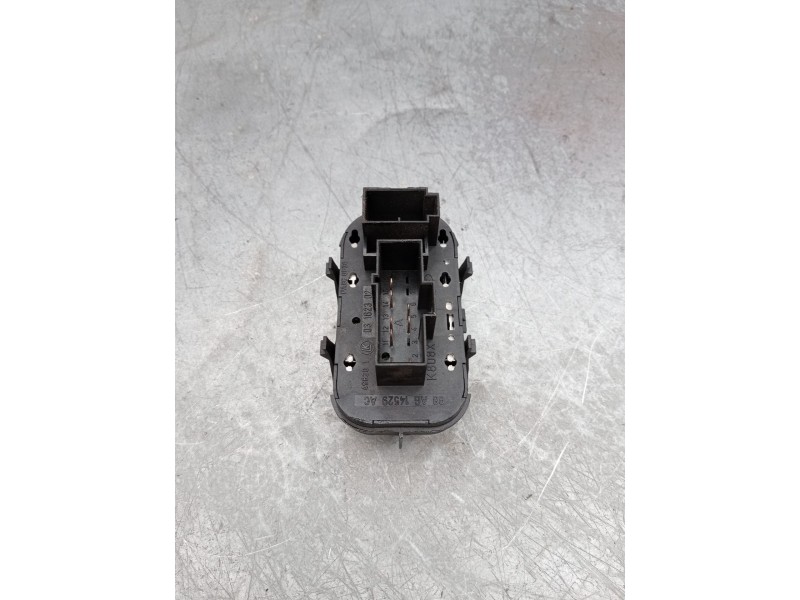 Recambio de mando elevalunas delantero izquierdo para ford focus i sedán (dfw) 1.8 turbo di / tddi referencia OEM IAM 98ag14529a