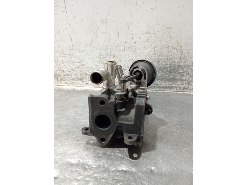 Recambio de enfriador egr para seat leon (1p1) referencia OEM IAM 03G131513J  