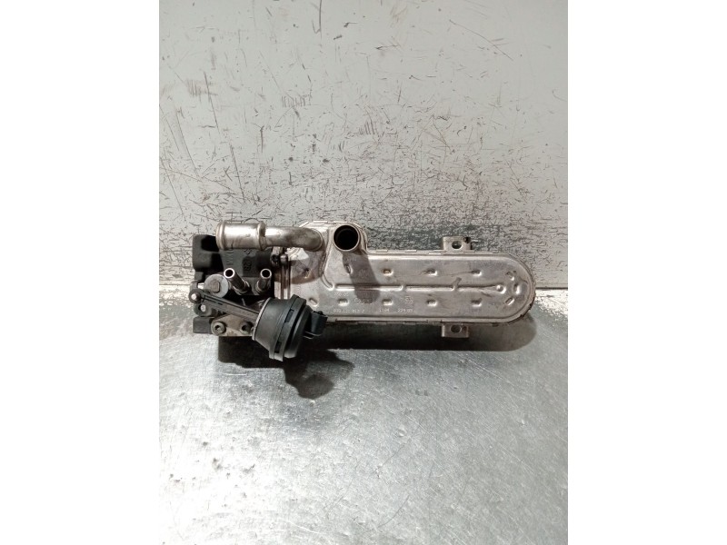 Recambio de enfriador egr para seat leon (1p1) referencia OEM IAM 03G131513J  