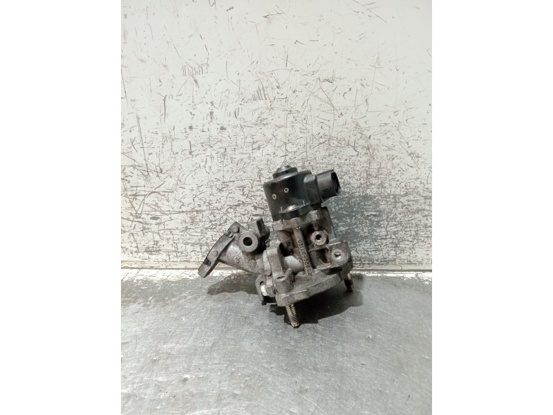 Recambio de valvula egr para toyota auris (_e18_) 1.3 (nre180_) referencia OEM IAM 2562037120  