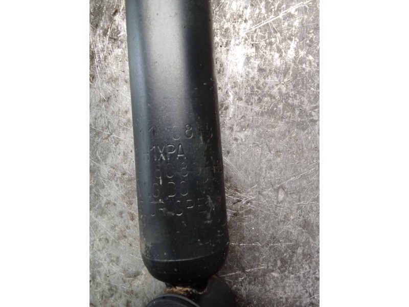 Recambio de amortiguador trasero derecho para ford focus i sedán (dfw) 1.8 turbo di / tddi referencia OEM IAM 991108B  