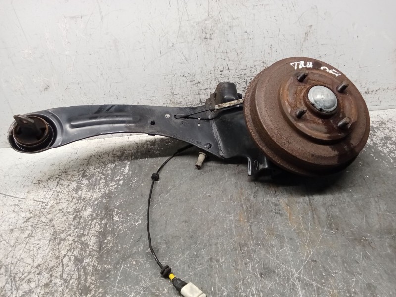 Recambio de mangueta trasera derecha para ford focus i sedán (dfw) 1.8 turbo di / tddi referencia OEM IAM 98AG5A968AK  TAMBOR