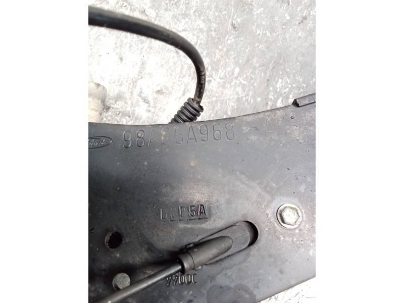 Recambio de mangueta trasera derecha para ford focus i sedán (dfw) 1.8 turbo di / tddi referencia OEM IAM 98AG5A968AK  TAMBOR