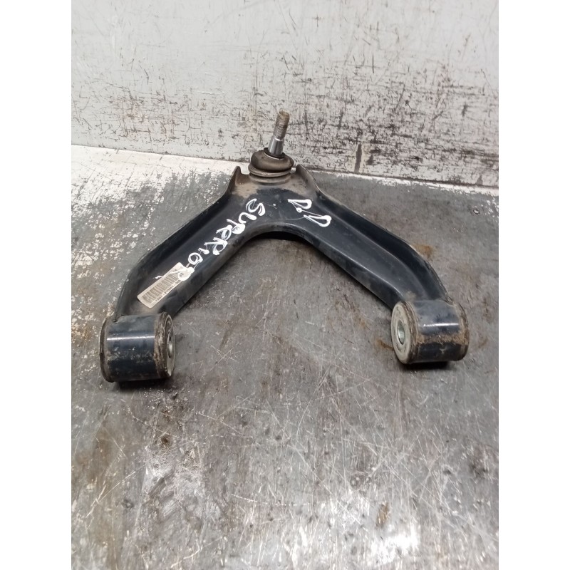 Recambio de brazo suspension superior delantero derecho para iveco daily vi caja/chasis 33s14, 35s14, 35c14 referencia OEM IAM A