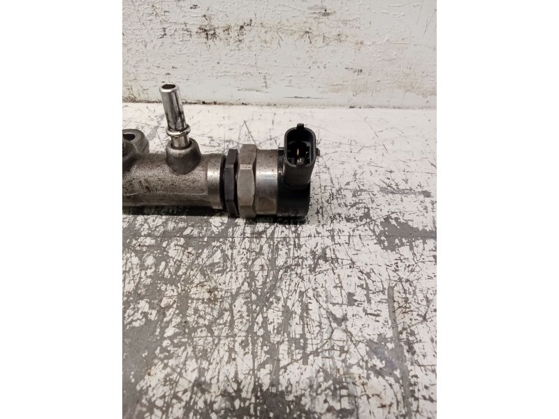 Recambio de rampa inyectora para land rover range rover evoque (l538) 2.0 d 4x4 referencia OEM IAM 0445214332 G4D39D280AA BOSCH