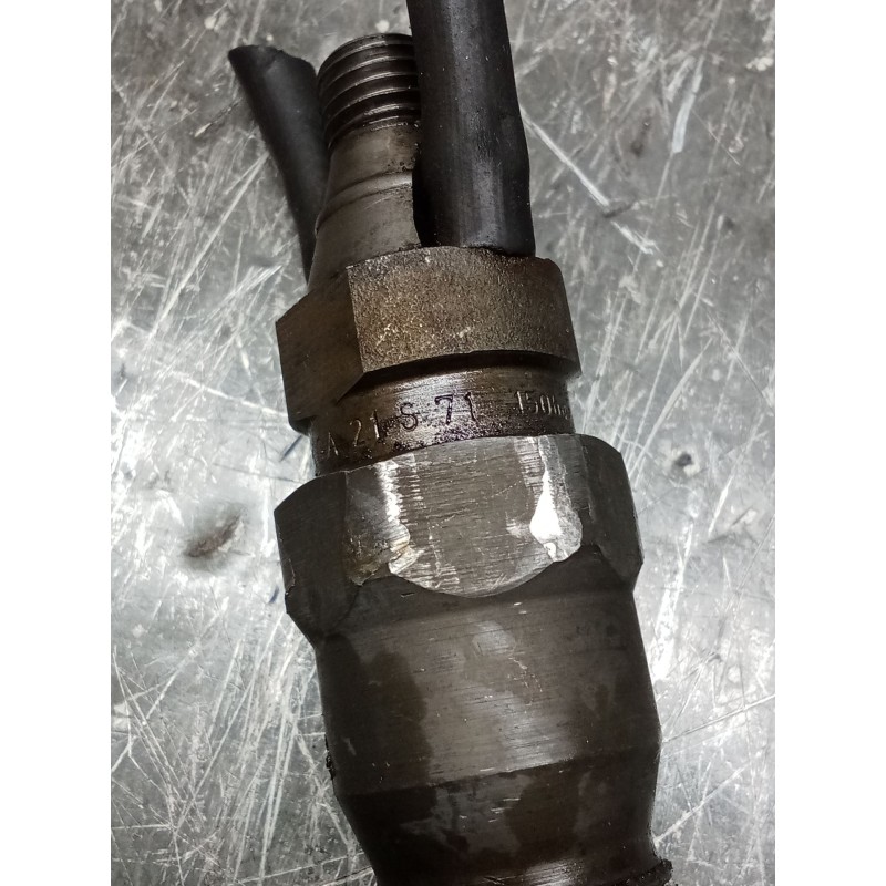 Recambio de inyector para opel omega b (v94) 2.5 td (f69, m69, p69) referencia OEM IAM KCA21S71  