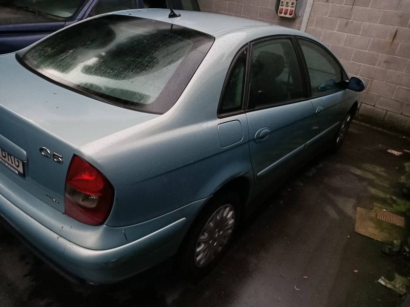 citroen c5 berlina del año 2001