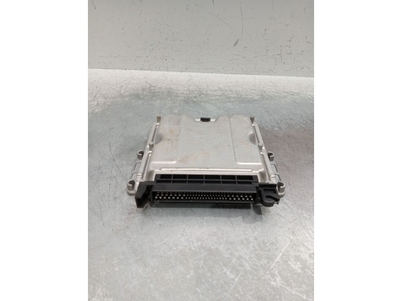 Recambio de centralita motor uce para suzuki grand vitara 5 puertas sq (ft) referencia OEM IAM 028010559 zy34027158 28fm0282