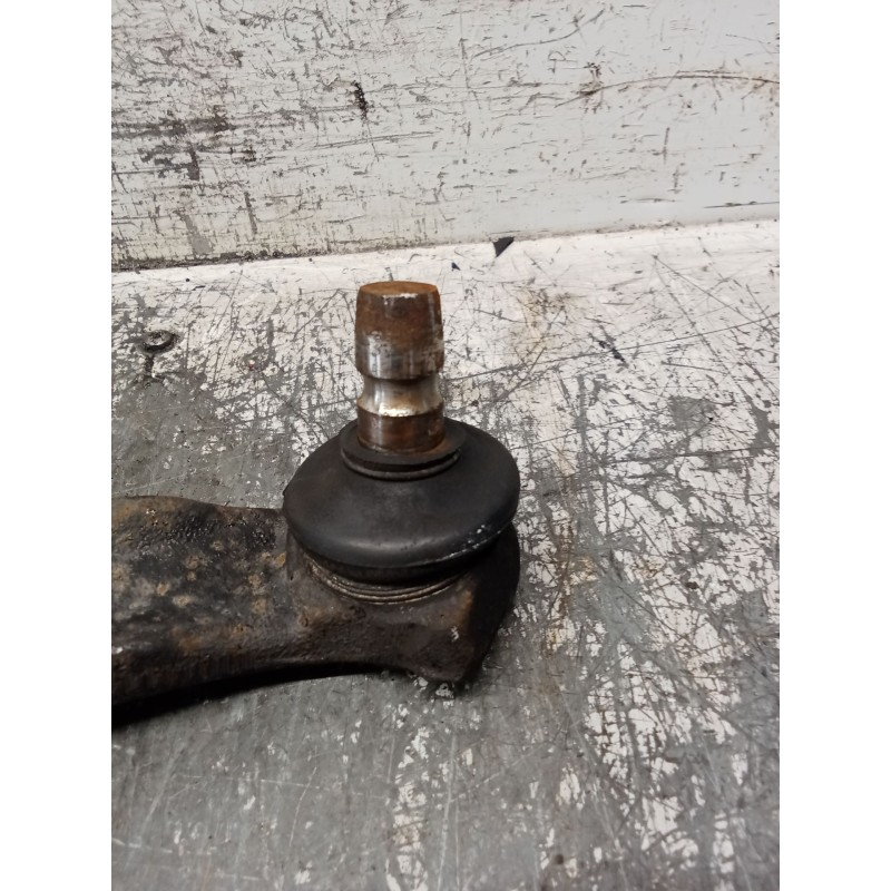 Recambio de brazo suspension inferior delantero izquierdo para fiat scudo furgoneta (220_) 2.0 jtd referencia OEM IAM   