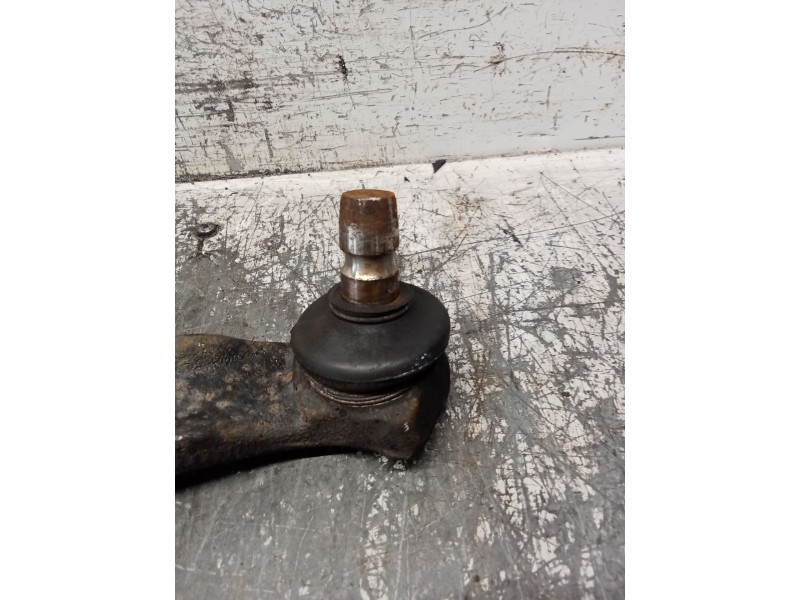 Recambio de brazo suspension inferior delantero izquierdo para fiat scudo furgoneta (220_) 2.0 jtd referencia OEM IAM   
