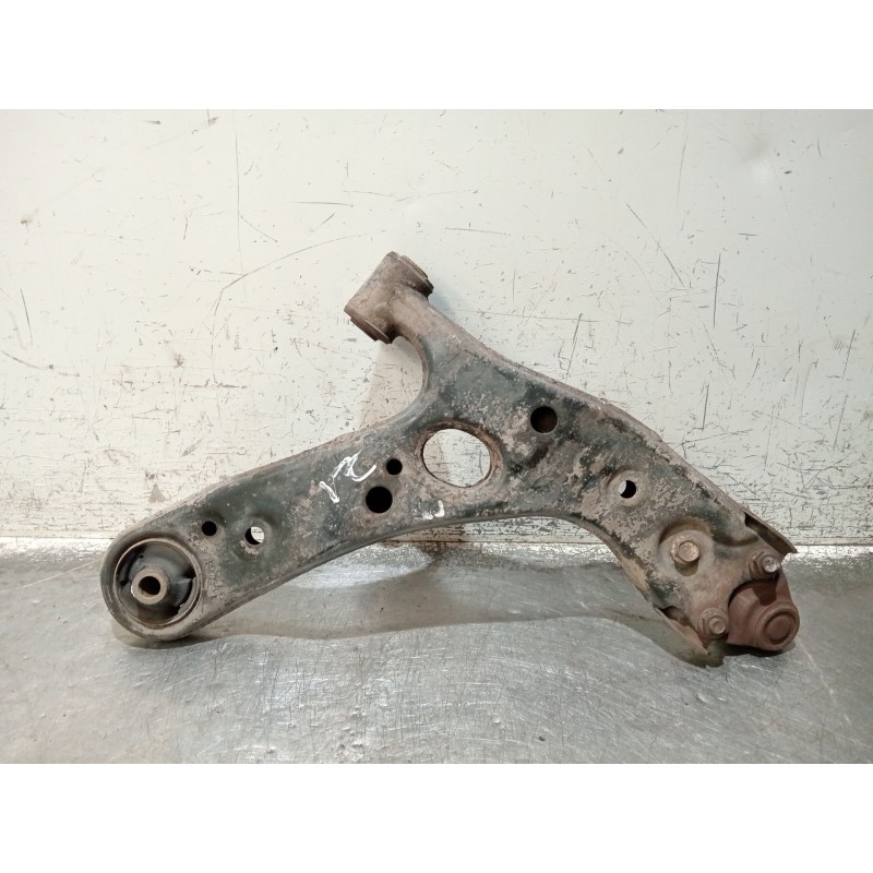 Recambio de brazo suspension superior delantero izquierdo para toyota auris (_e15_) 1.4 d-4d (nde150_) referencia OEM IAM   