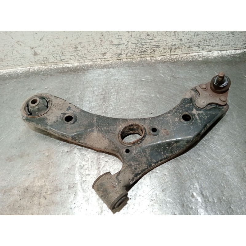 Recambio de brazo suspension superior delantero izquierdo para toyota auris (_e15_) 1.4 d-4d (nde150_) referencia OEM IAM   