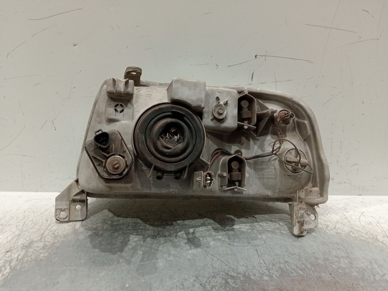 Recambio de faro derecho para suzuki grand vitara 5 puertas sq (ft) referencia OEM IAM   