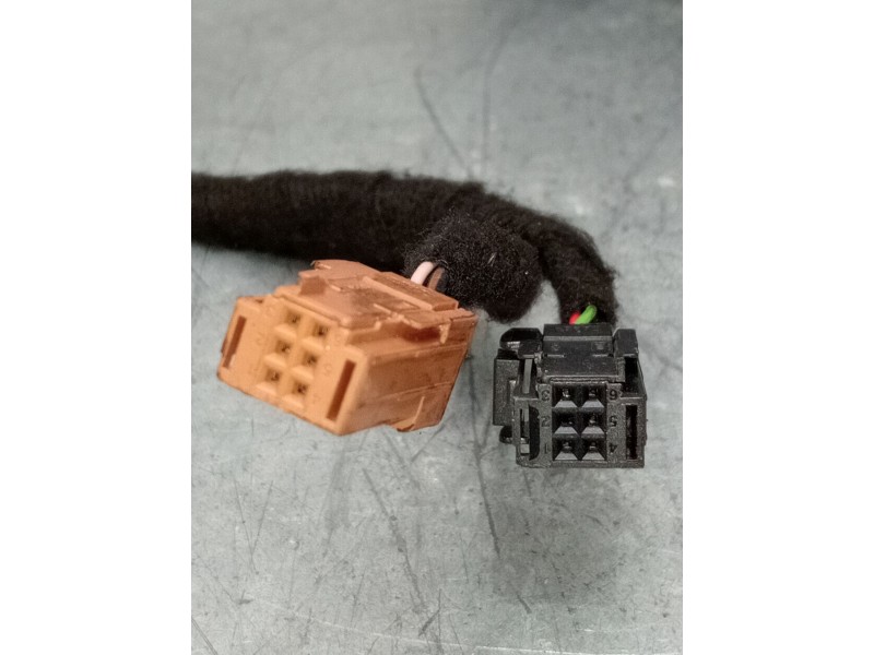 Recambio de retrovisor derecho para citroën c3 picasso (sh_) 1.6 bluehdi 100 referencia OEM IAM electrico 2 enchufes 6 cables y 