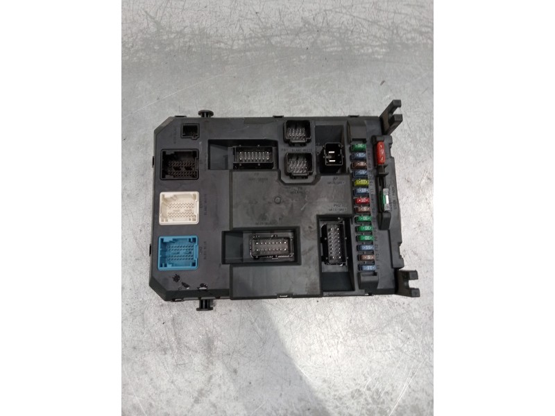 Recambio de caja reles / fusibles para citroën c3 picasso (sh_) 1.6 bluehdi 100 referencia OEM IAM 9666952080  