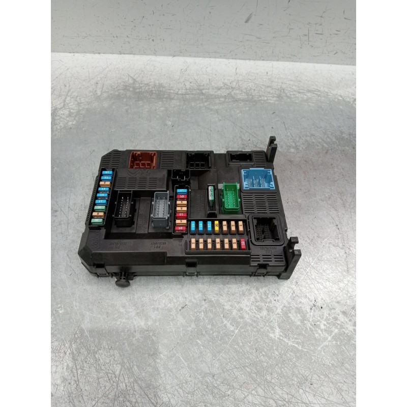 Recambio de caja reles / fusibles para citroën c-elysee (dd_) 1.5 bluehdi 100 referencia OEM IAM 981984968000  