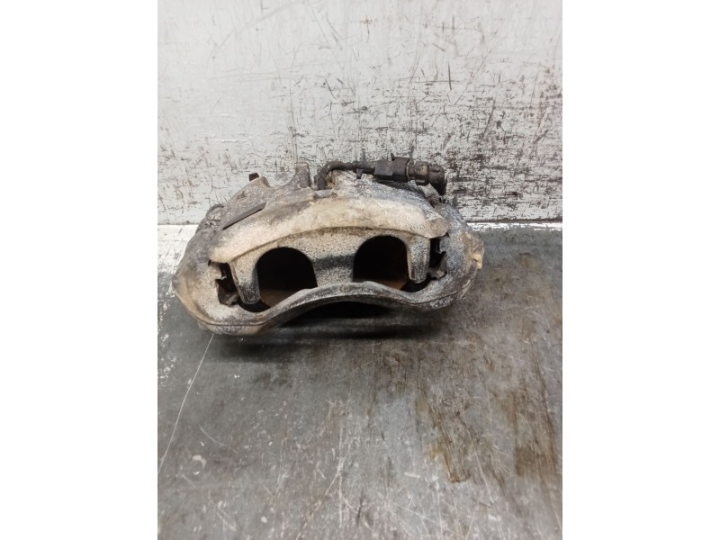 Recambio de pinza freno delantera izquierda para iveco daily vi caja/chasis 33s14, 35s14, 35c14 referencia OEM IAM   
