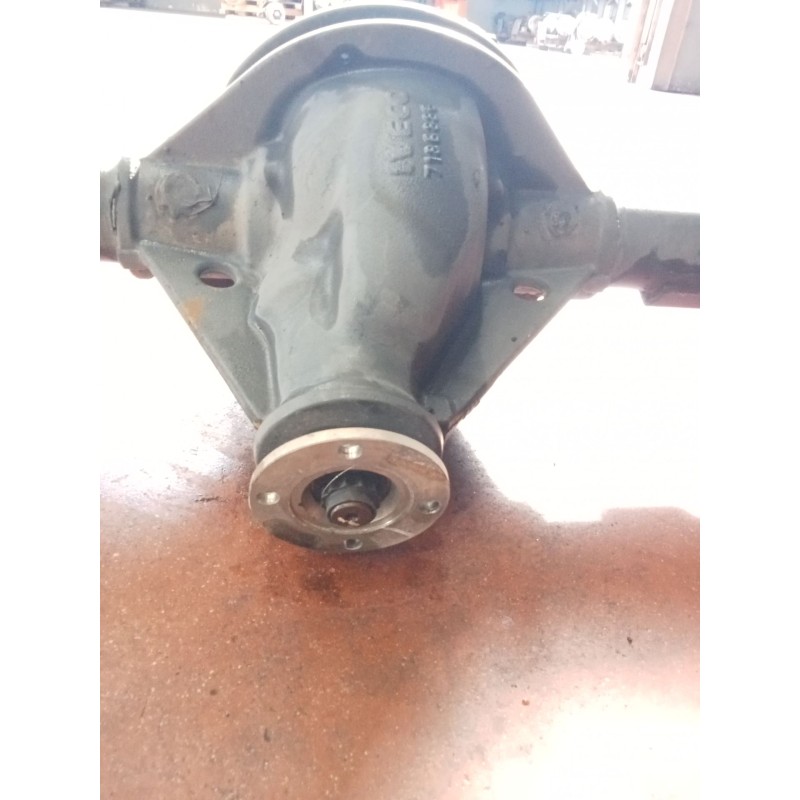 Recambio de puente trasero para iveco daily vi caja/chasis 33s16, 35s16, 35c16, 40c16, 50c16 referencia OEM IAM 7185701  DISCO/A