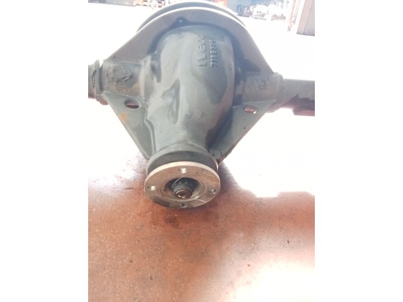Recambio de puente trasero para iveco daily vi caja/chasis 33s16, 35s16, 35c16, 40c16, 50c16 referencia OEM IAM 7185701  DISCO/A