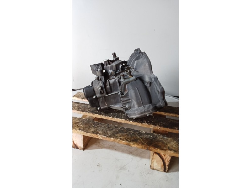 Recambio de caja cambios para opel astra h ber. 1.6 16v cat referencia OEM IAM A08424713T4C394 5v 