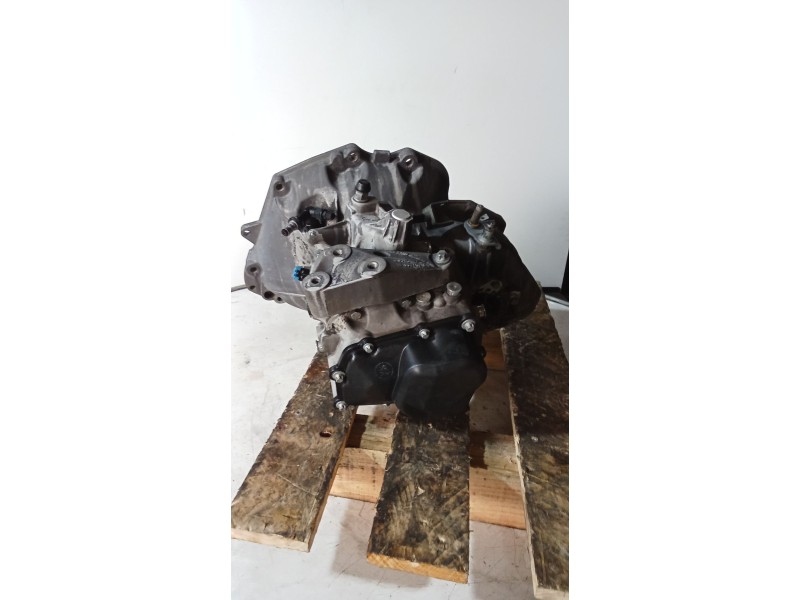 Recambio de caja cambios para opel astra h ber. 1.6 16v cat referencia OEM IAM A08424713T4C394 5v 