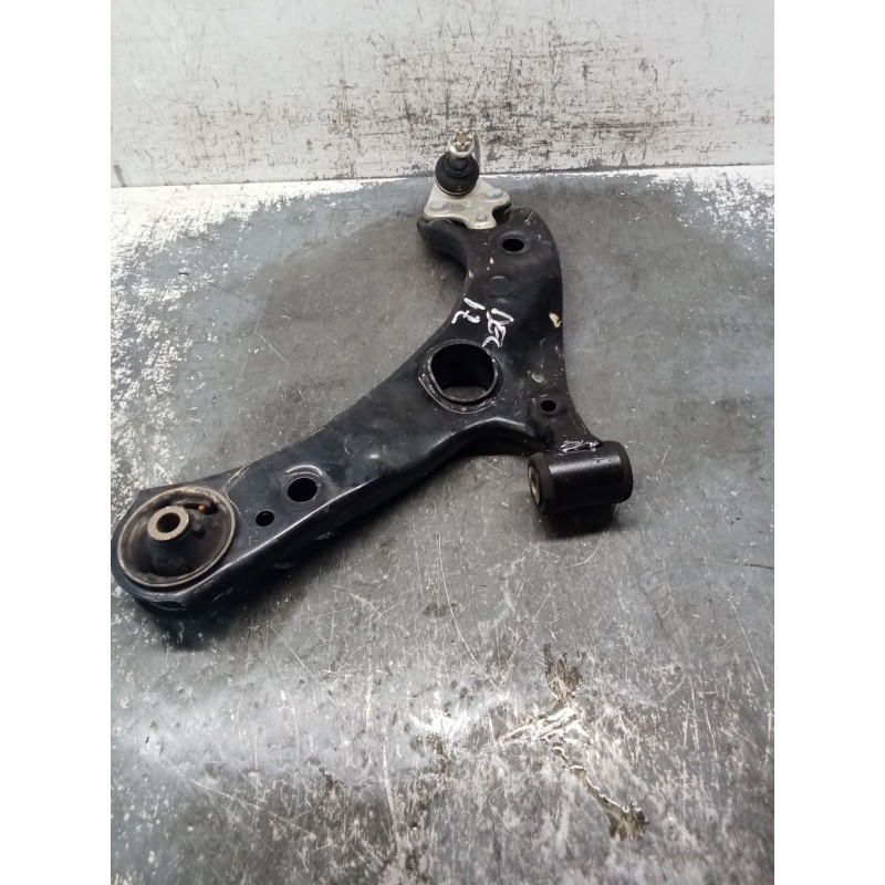 Recambio de brazo suspension inferior delantero izquierdo para toyota c-hr (_x1_) 1.8 hybrid (zyx10_, zyx11_) referencia OEM IAM