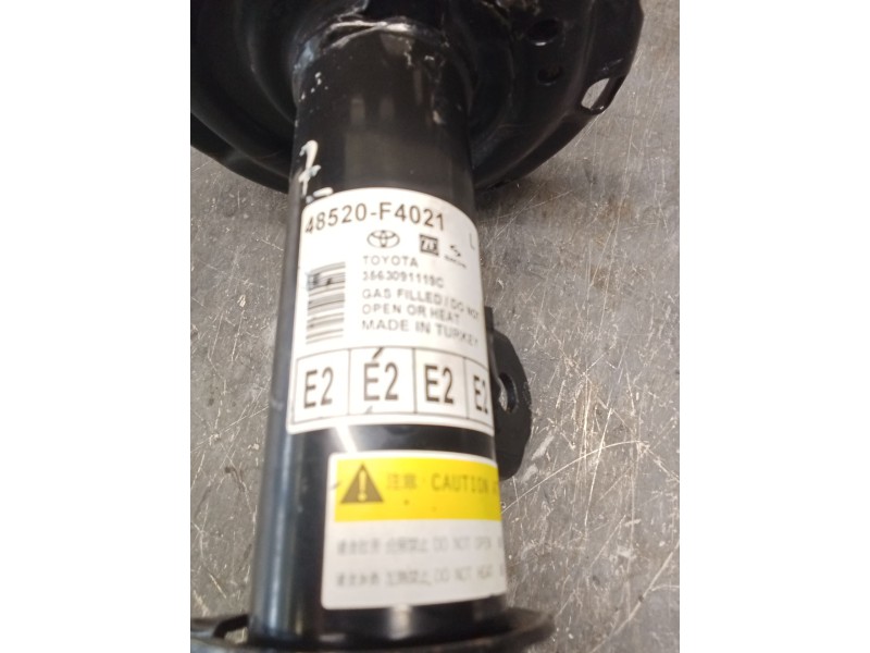 Recambio de amortiguador delantero izquierdo para toyota c-hr (_x1_) 1.8 hybrid (zyx10_, zyx11_) referencia OEM IAM 48520 F4021 
