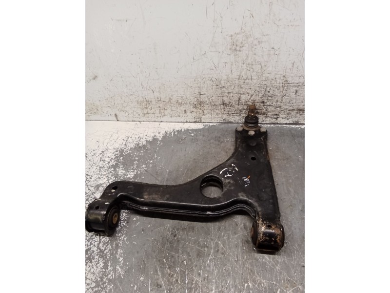 Recambio de brazo suspension inferior delantero izquierdo para opel vectra b (j96) 2.0 dti 16v (f19) referencia OEM IAM   