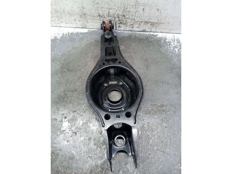 Recambio de brazo suspension inferior trasero derecho para toyota c-hr (_x1_) 1.8 hybrid (zyx10_, zyx11_) referencia OEM IAM   