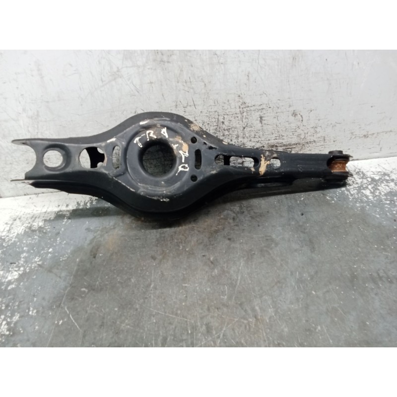 Recambio de brazo suspension inferior trasero izquierdo para toyota c-hr (_x1_) 1.8 hybrid (zyx10_, zyx11_) referencia OEM IAM  