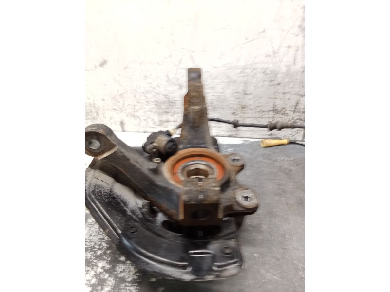 Recambio de mangueta delantera izquierda para opel vectra b (j96) 2.0 dti 16v (f19) referencia OEM IAM   