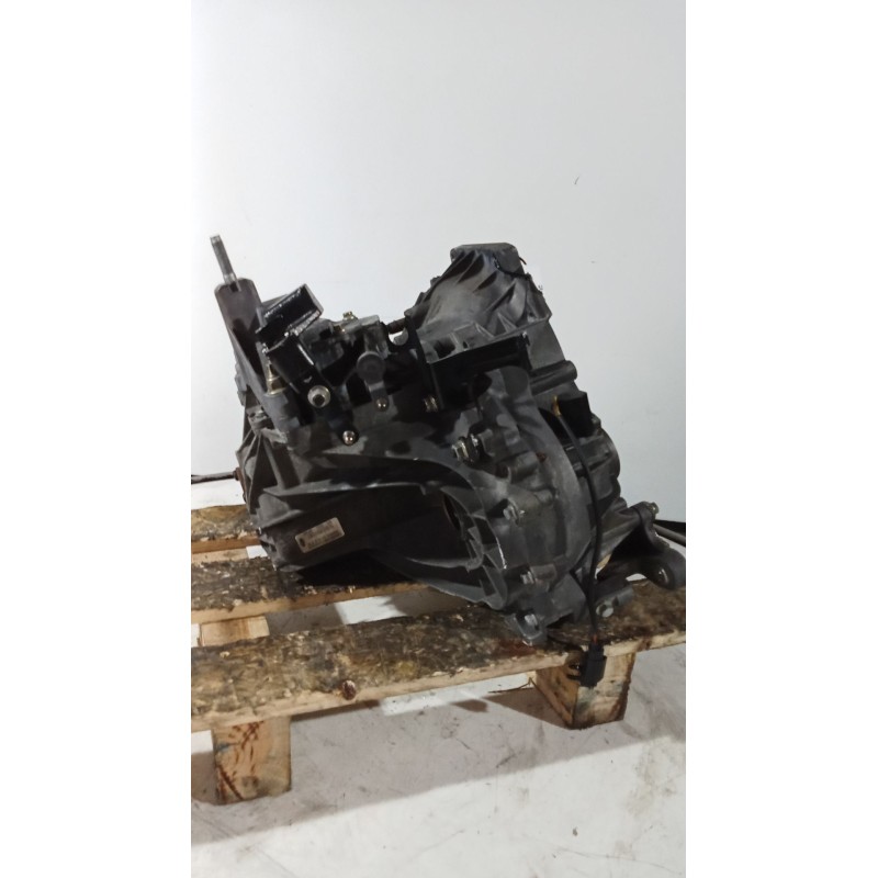 Recambio de caja cambios para ford focus i sedán (dfw) 1.8 turbo di / tddi referencia OEM IAM XS4R7002UA 5V S 1G E 2 9L09 000009