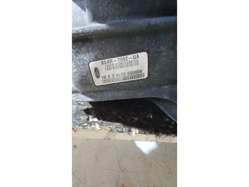 Recambio de caja cambios para ford focus i sedán (dfw) 1.8 turbo di / tddi referencia OEM IAM XS4R7002UA 5V S 1G E 2 9L09 000009