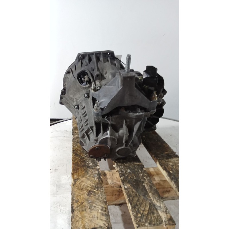 Recambio de caja cambios para ford focus i sedán (dfw) 1.8 turbo di / tddi referencia OEM IAM XS4R7002UA 5V S 1G E 2 9L09 000009