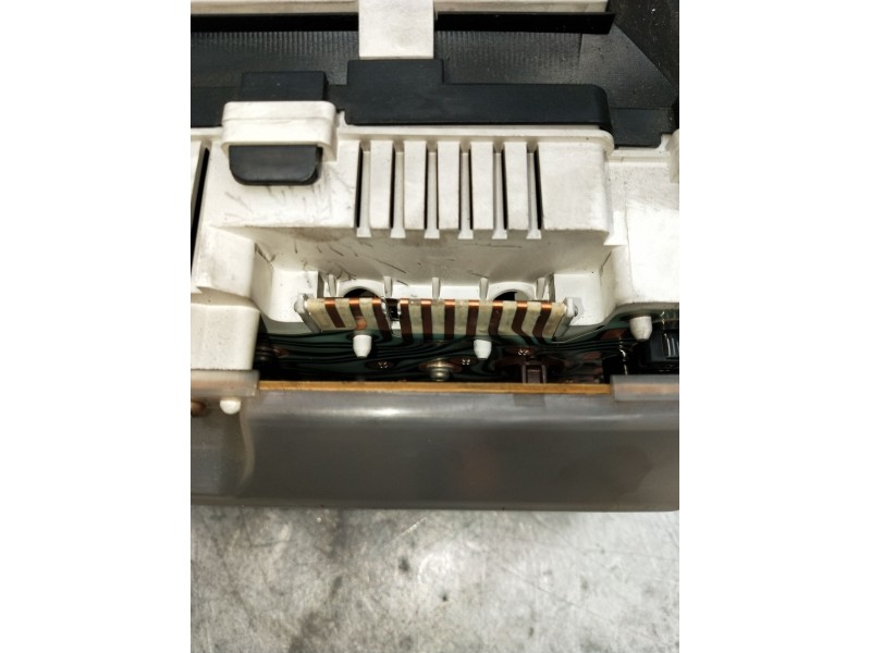 Recambio de cuadro instrumentos para land rover discovery i (lj) 2.5 tdi 4x4 referencia OEM IAM 9238AP063N 0007002 