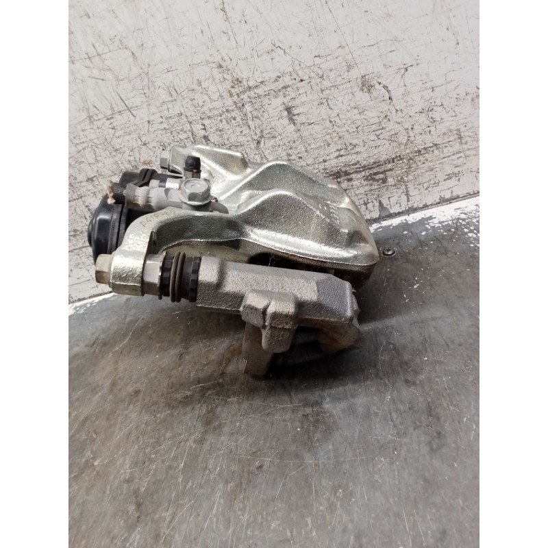 Recambio de pinza freno trasera derecha para toyota c-hr (_x1_) 1.8 hybrid (zyx10_, zyx11_) referencia OEM IAM A006B119  