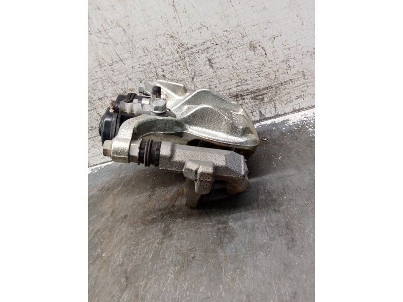 Recambio de pinza freno trasera derecha para toyota c-hr (_x1_) 1.8 hybrid (zyx10_, zyx11_) referencia OEM IAM A006B119  