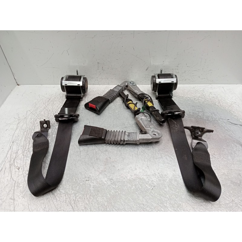 Recambio de juego cinturones delantero para opel vectra b (j96) 2.0 dti 16v (f19) referencia OEM IAM   
