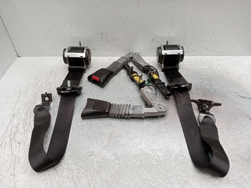 Recambio de juego cinturones delantero para opel vectra b (j96) 2.0 dti 16v (f19) referencia OEM IAM   