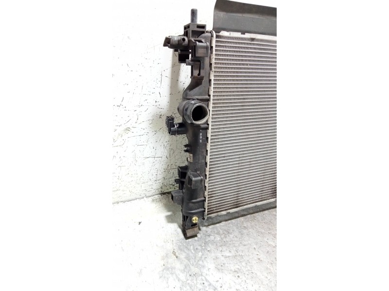 Recambio de radiador agua para opel zafira tourer selective referencia OEM IAM 13393983  