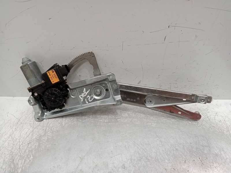 Recambio de elevalunas delantero izquierdo para opel vectra b (j96) 2.0 dti 16v (f19) referencia OEM IAM 09153595  