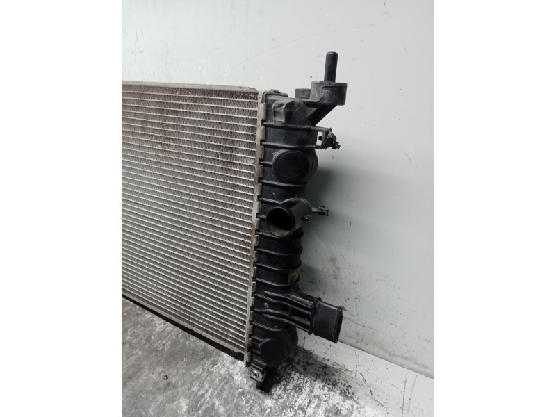 Recambio de radiador agua para opel astra h ber. 1.6 16v cat referencia OEM IAM   