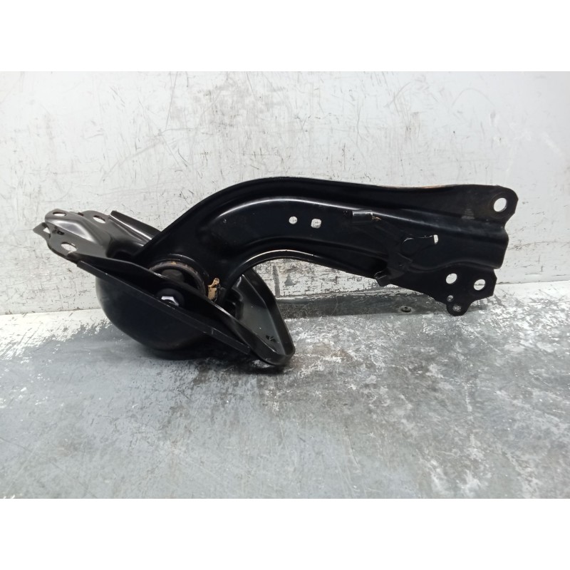Recambio de brazo suspension inferior trasero izquierdo para toyota c-hr (_x1_) 1.8 hybrid (zyx10_, zyx11_) referencia OEM IAM  