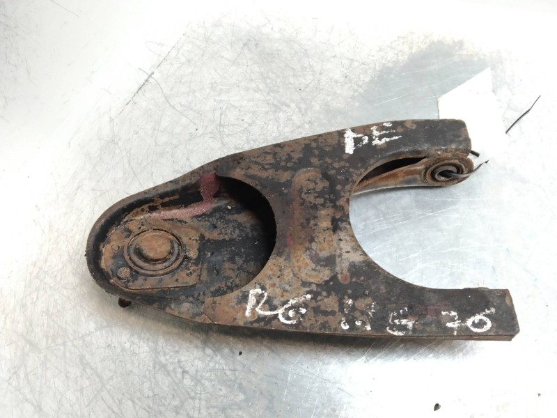 Recambio de brazo suspension superior delantero derecho para renault 6 1.1 gtl referencia OEM IAM   