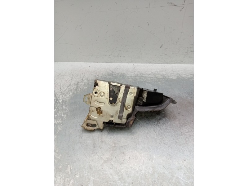 Recambio de motor cierre centralizado delantero derecho para bmw 5 (e39) 530 d referencia OEM IAM   