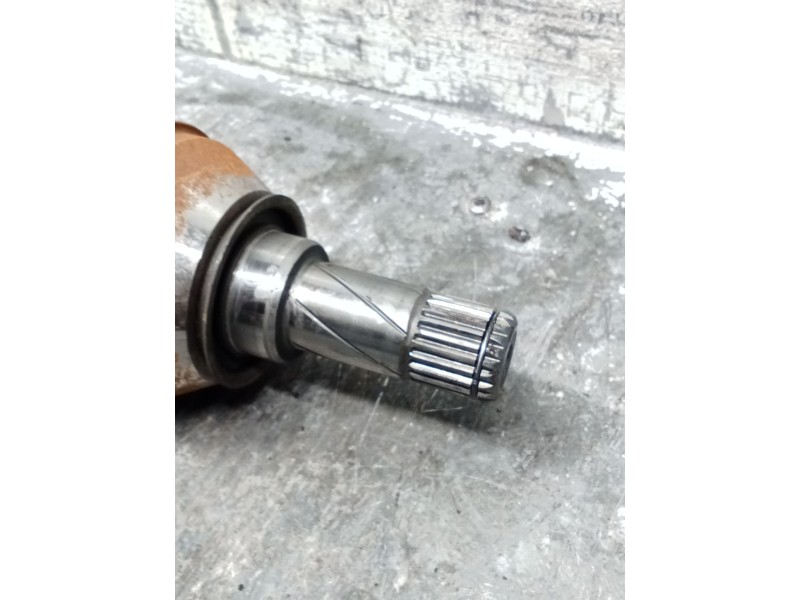 Recambio de transmision delantera izquierda para opel astra h ber. 1.6 16v cat referencia OEM IAM 13136379  